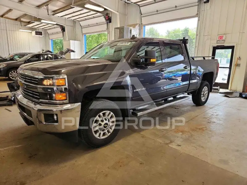2015 Chevrolet Silverado photo