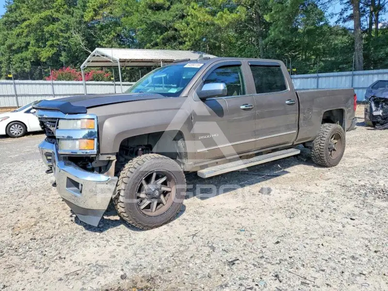 2015 Chevrolet Silverado photo
