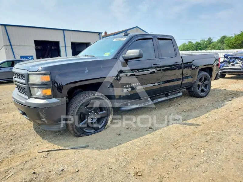 2015 Chevrolet Silverado photo