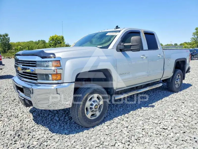 2015 Chevrolet Silverado photo