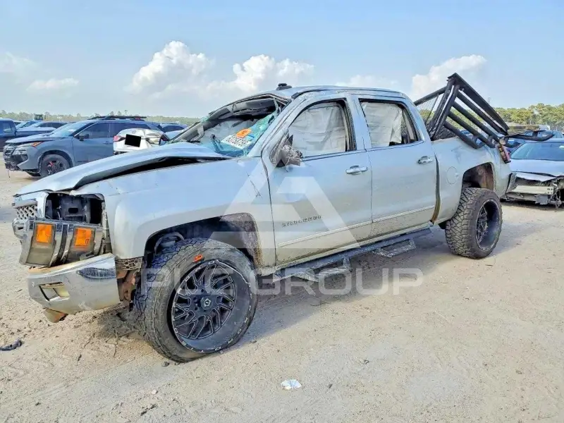 2015 Chevrolet Silverado photo