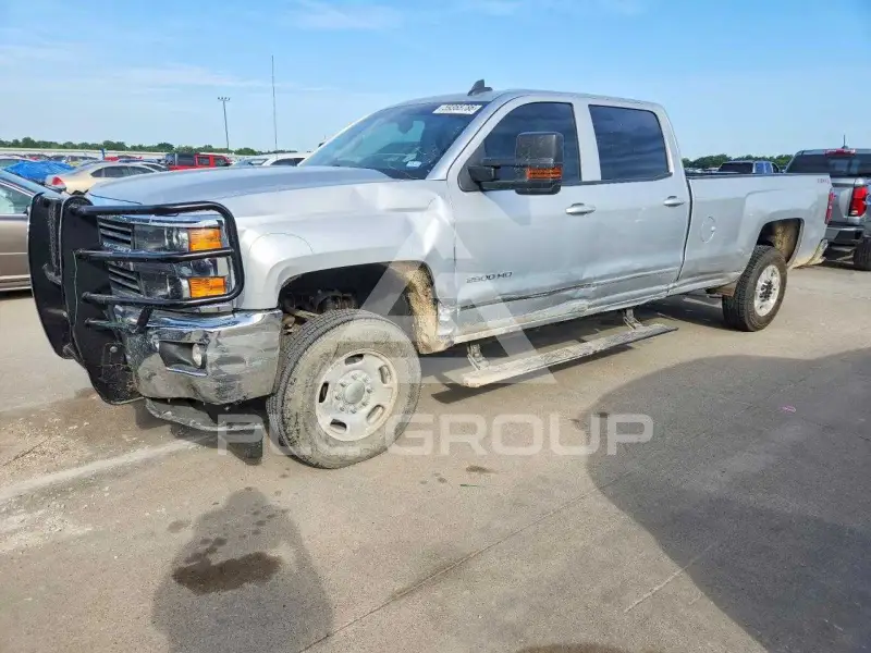 2015 Chevrolet Silverado photo