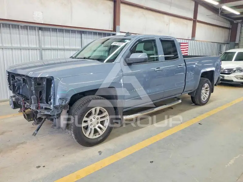 2015 Chevrolet Silverado photo