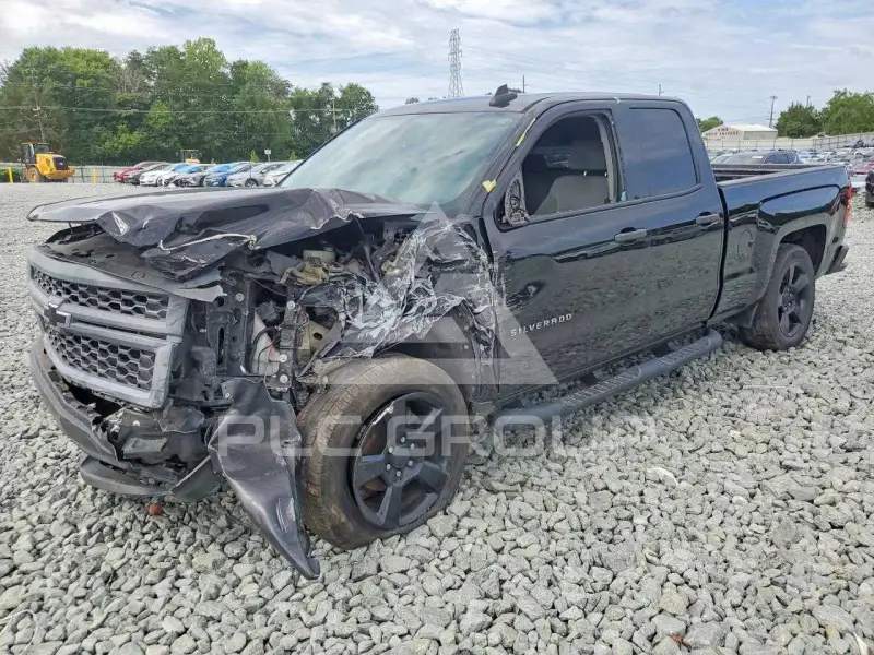 2015 Chevrolet Silverado photo