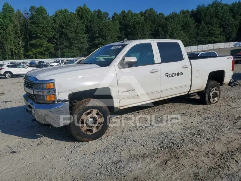 2015 Chevrolet Silverado photo