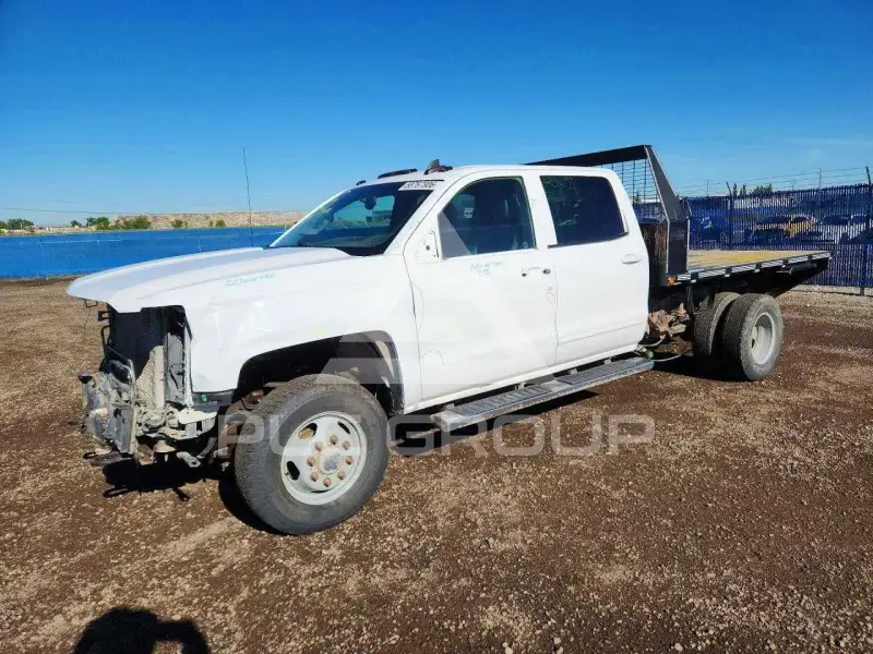 2015 Chevrolet Silverado photo