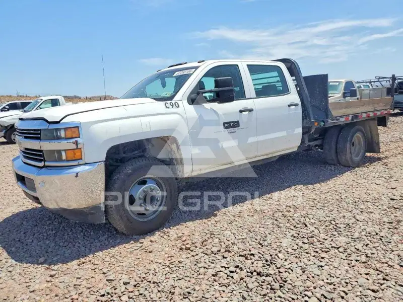 2015 Chevrolet Silverado photo
