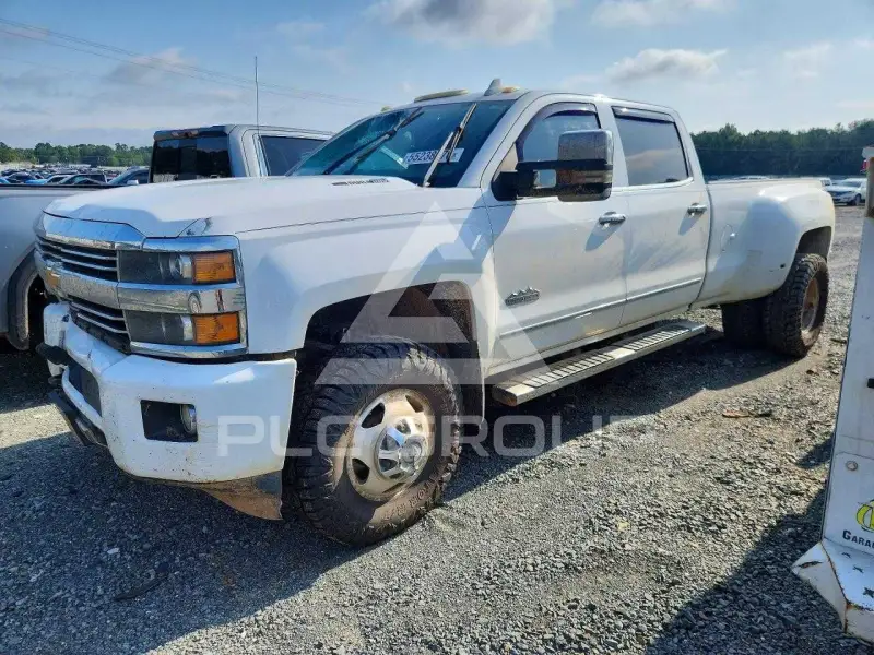 2015 Chevrolet Silverado photo