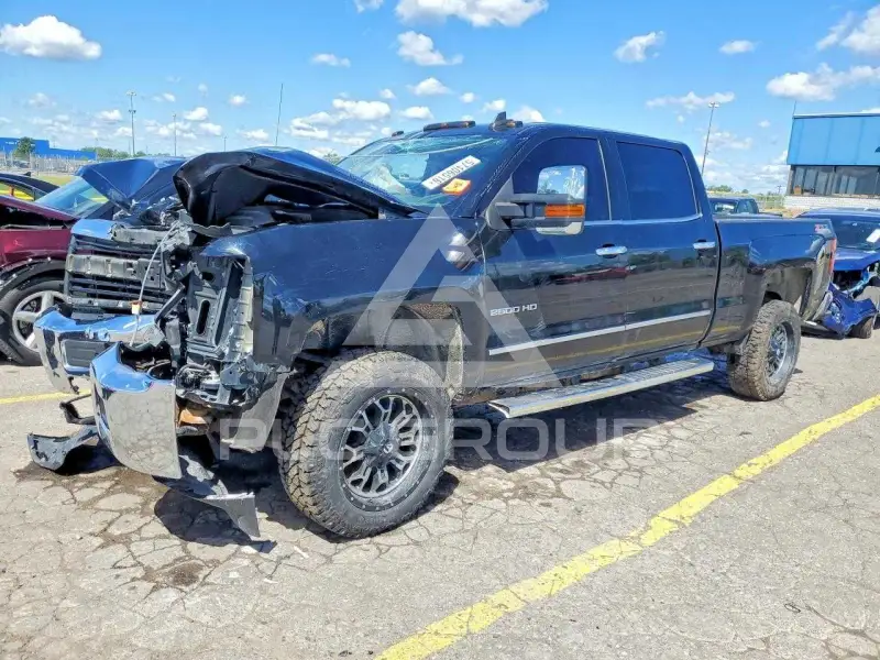 2015 Chevrolet Silverado photo
