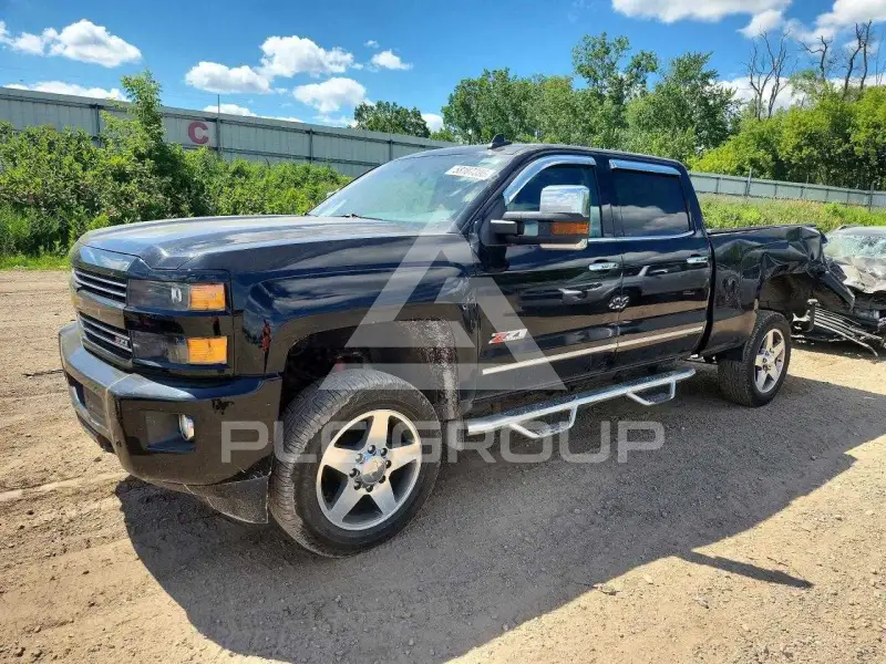 2015 Chevrolet Silverado photo