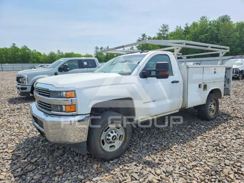 2015 Chevrolet Silverado photo