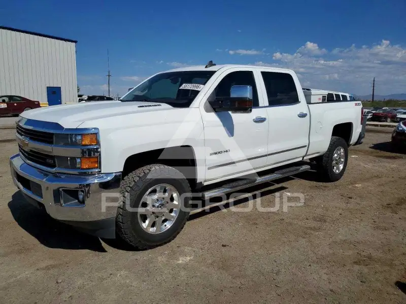 2015 Chevrolet Silverado photo