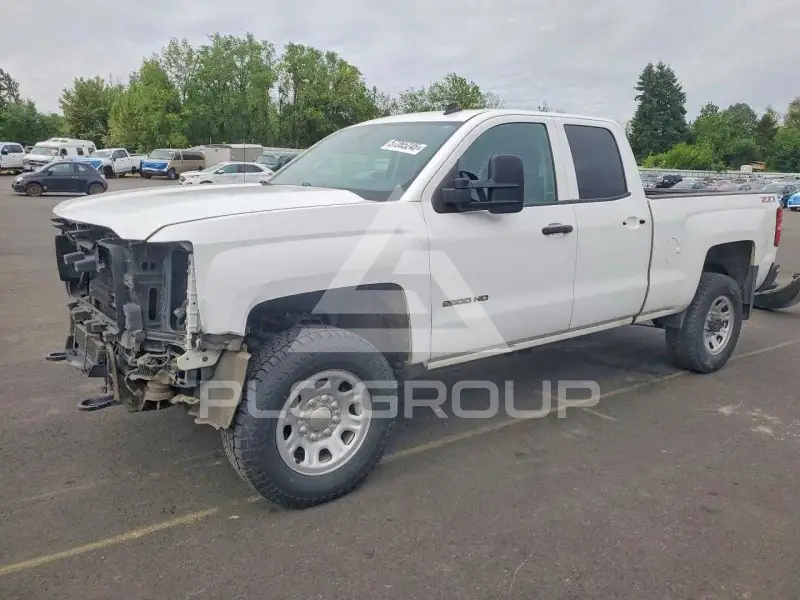 2015 Chevrolet Silverado photo