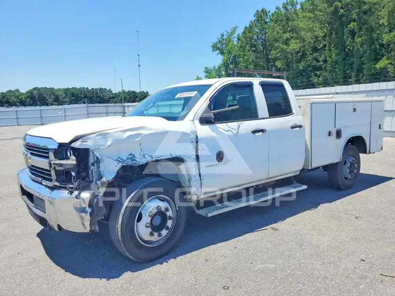2015 Chevrolet Silverado photo