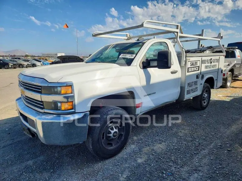 2015 Chevrolet Silverado photo
