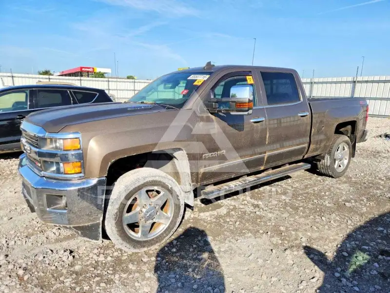 2015 Chevrolet Silverado photo