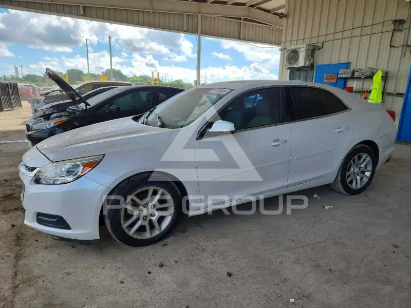 2015 Chevrolet Malibu photo