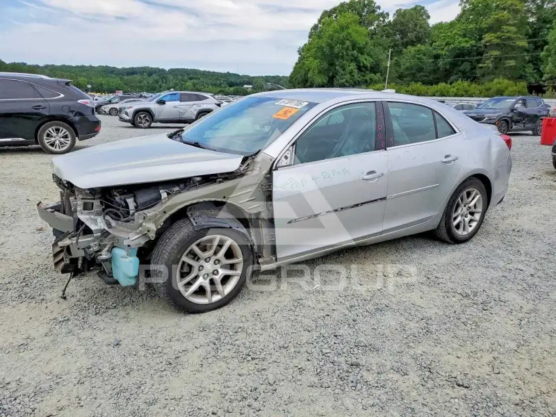 2015 Chevrolet Malibu photo