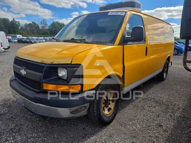 2015 Chevrolet Express photo