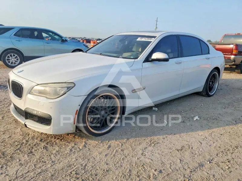 2015 BMW 750 photo