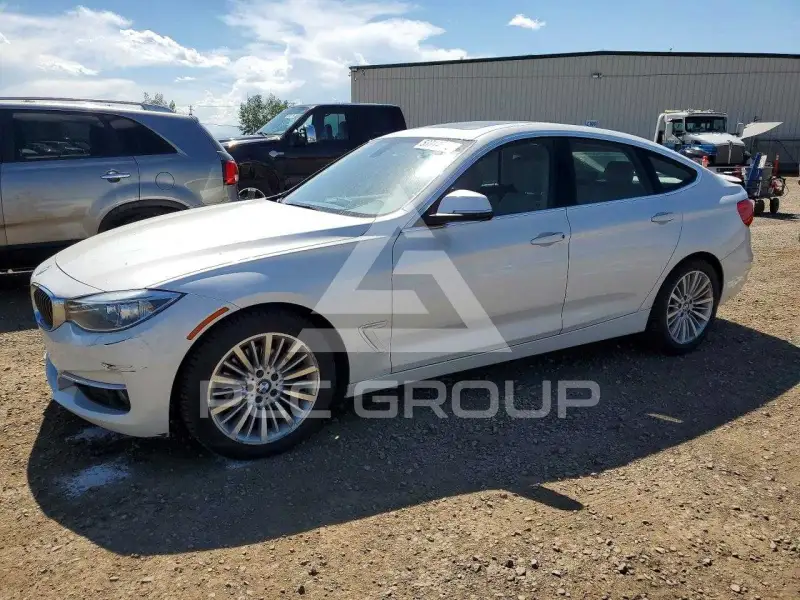 2015 BMW 328 photo