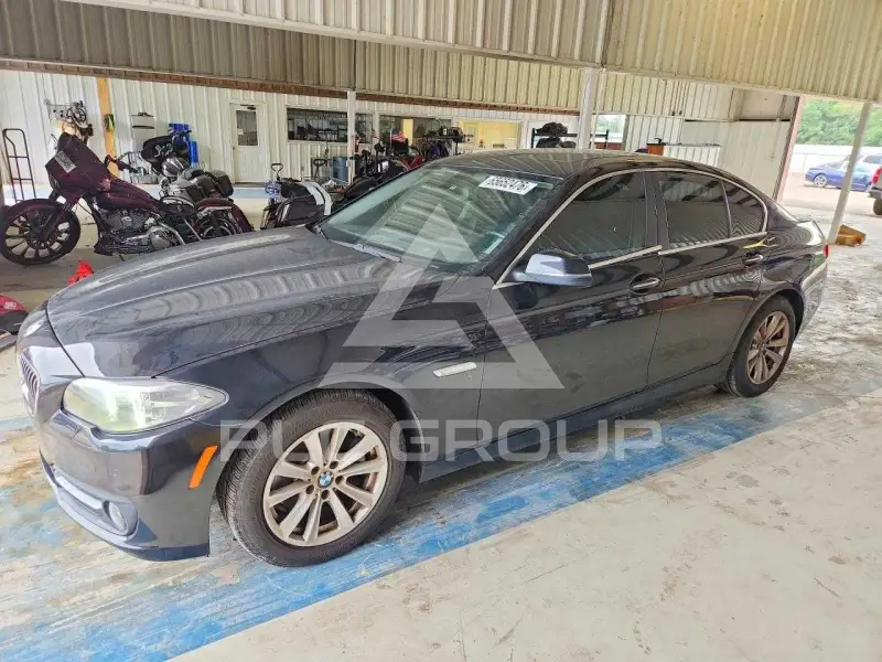 2015 BMW 528 photo