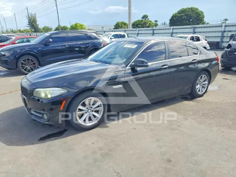 2015 BMW 528 photo