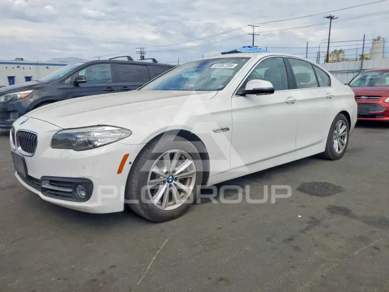 2015 BMW 528 photo
