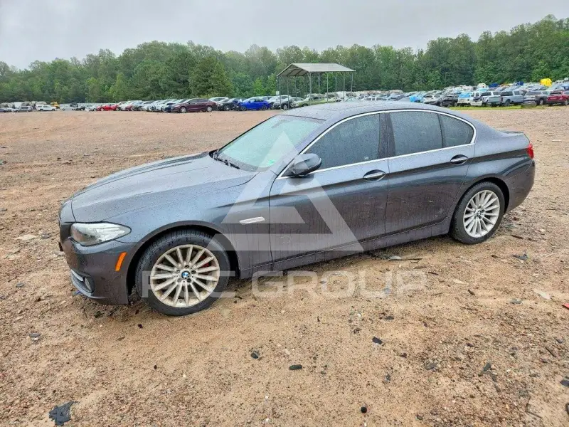 2015 BMW 528 photo