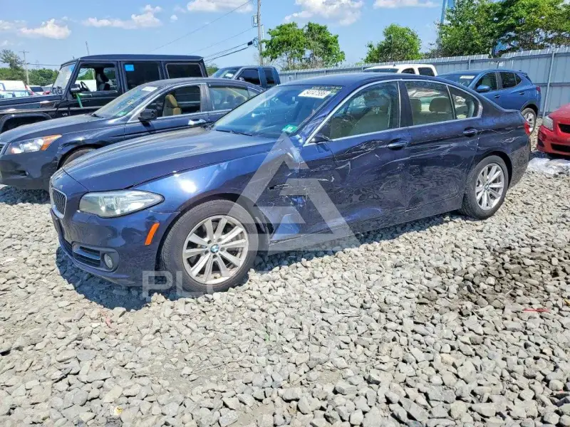 2015 BMW 528 photo