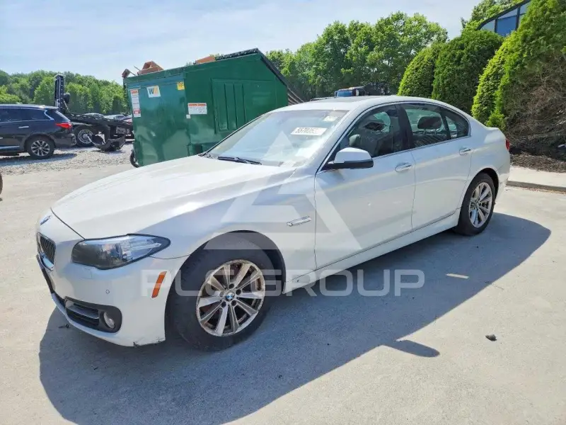 2015 BMW 528 photo