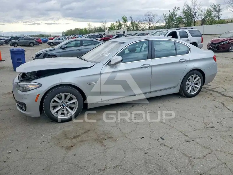 2015 BMW 528 photo
