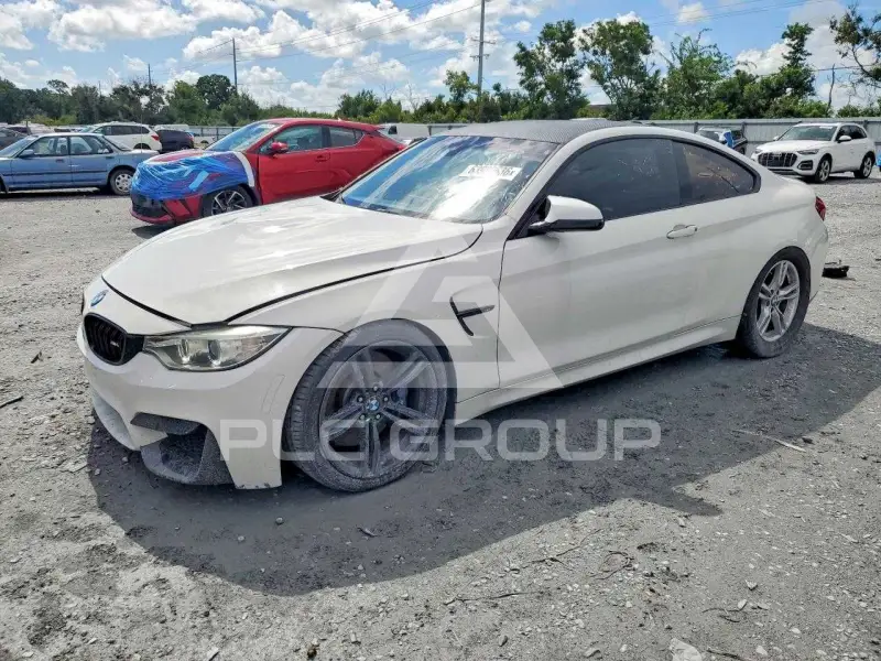 2015 BMW M4 photo