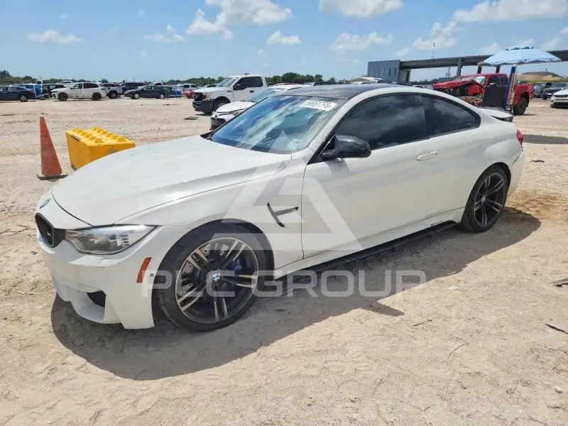 2015 BMW M4 фото