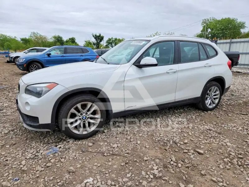 2015 BMW X1 фото