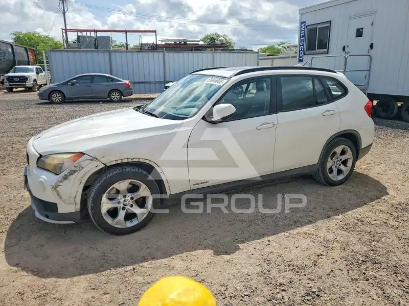 2015 BMW X1 фото