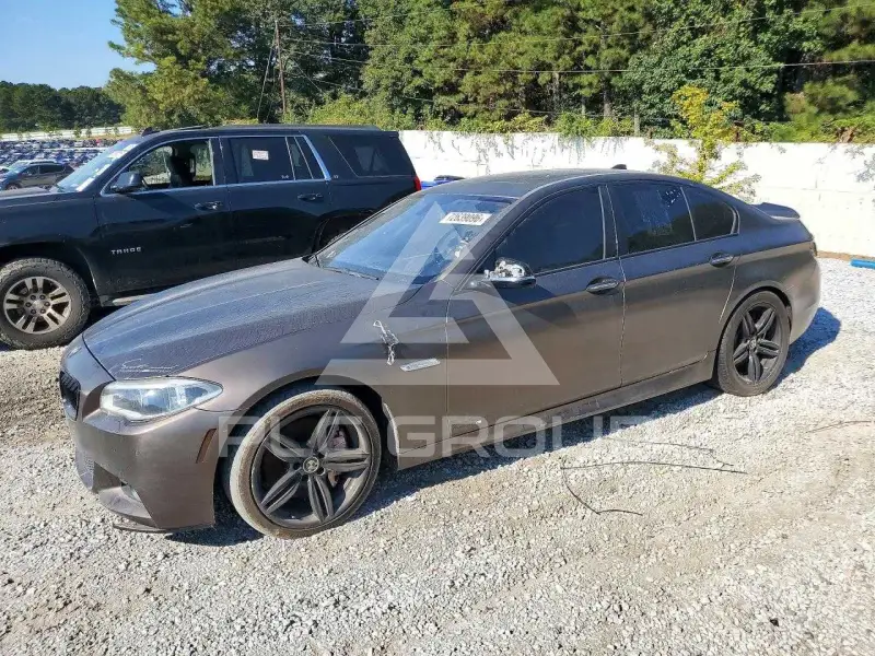 2015 BMW 550 фото