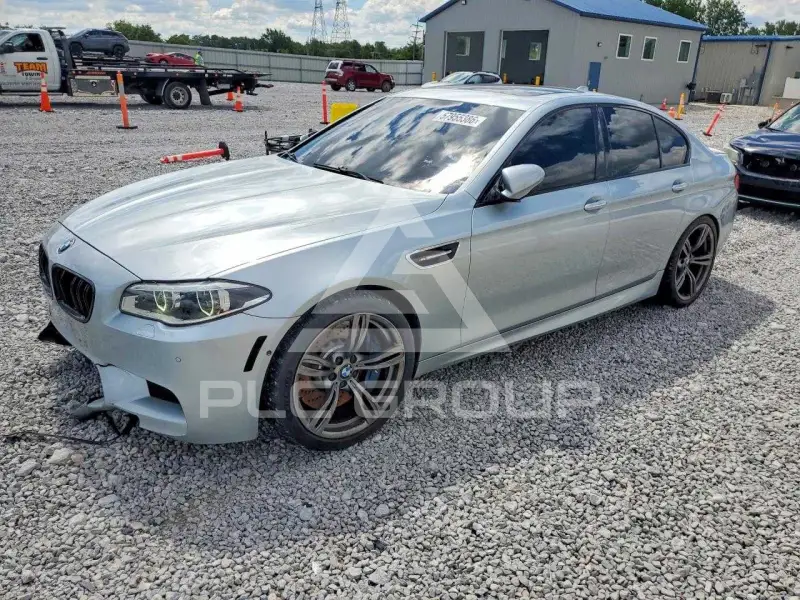 2015 BMW M5 photo