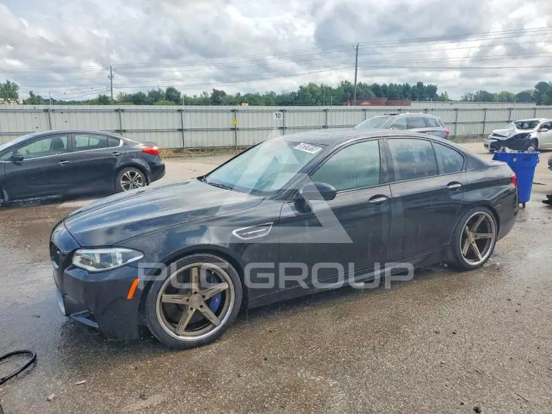 2015 BMW M5 фото