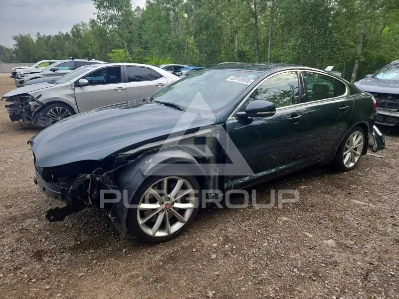 2015 Jaguar XF фото