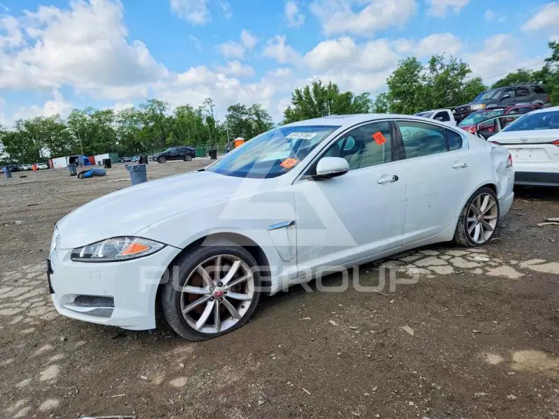 2015 Jaguar XF фото