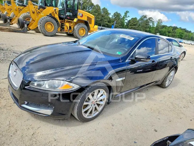 2015 Jaguar XF photo