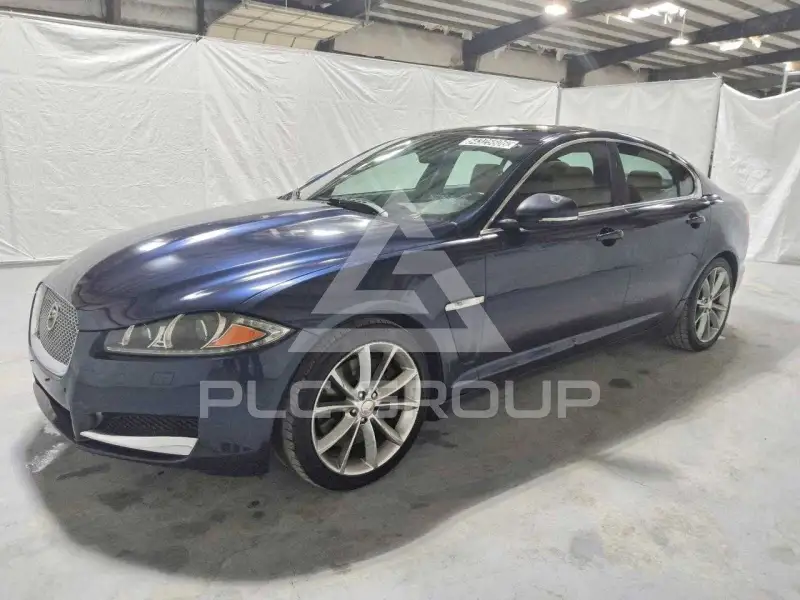 2015 Jaguar XF photo