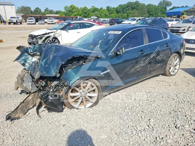 2015 Jaguar XF фото