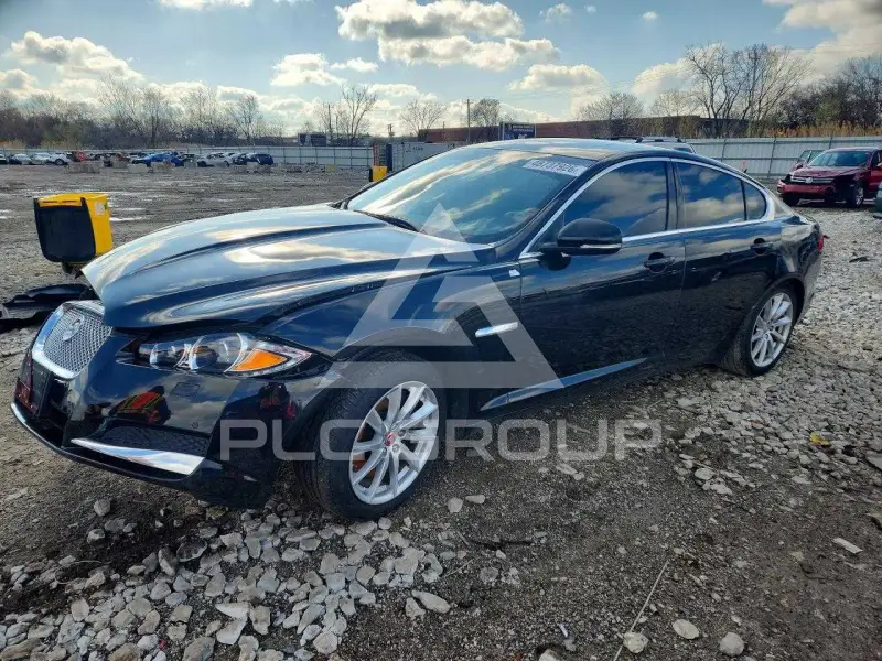 2015 Jaguar XF photo