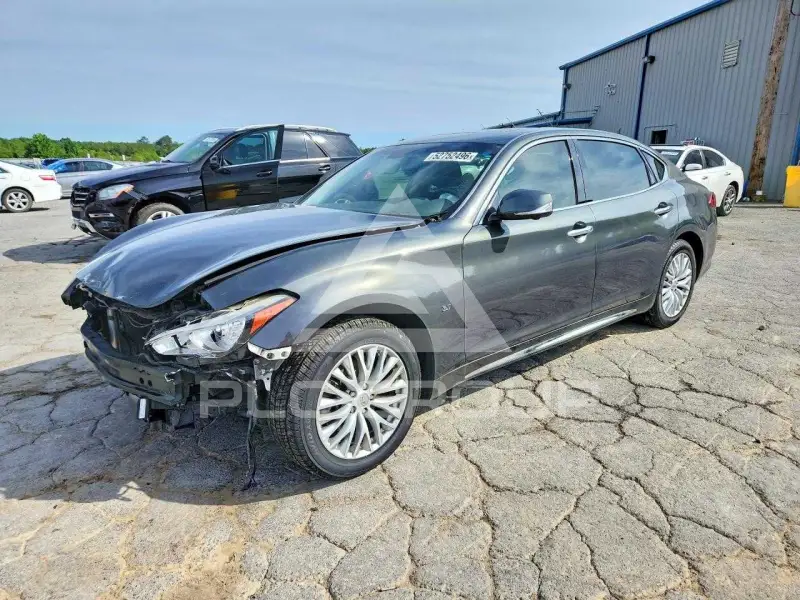 2015 Infinity Q70 фото