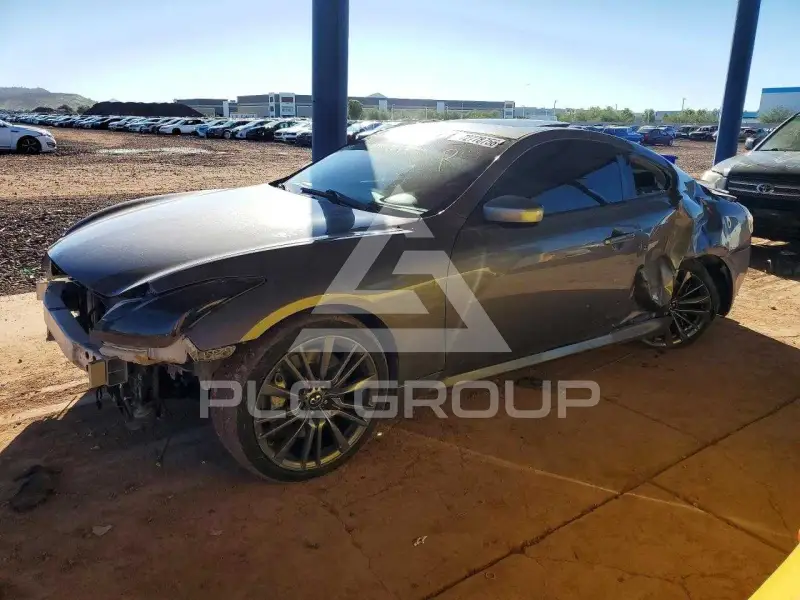 2015 Infinity Q60 photo