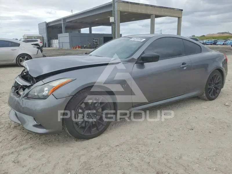 2015 Infinity Q60 photo