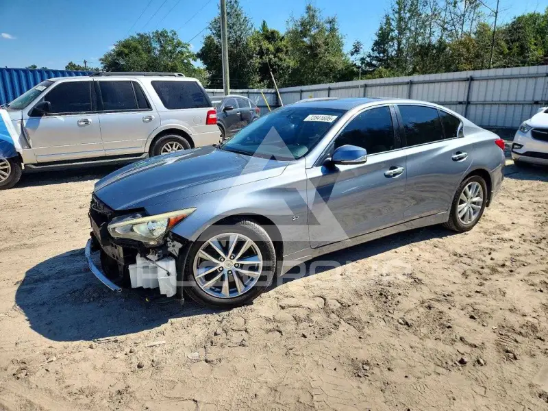2015 Infinity Q50 фото