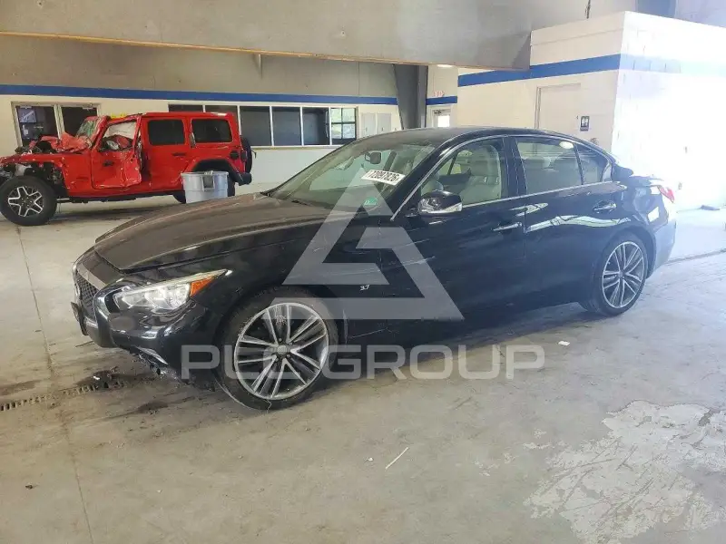 2015 Infinity Q50 фото